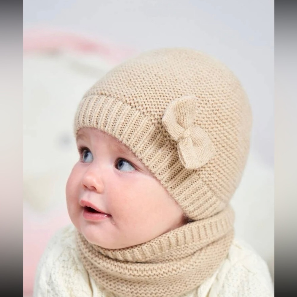 Hat with scarf